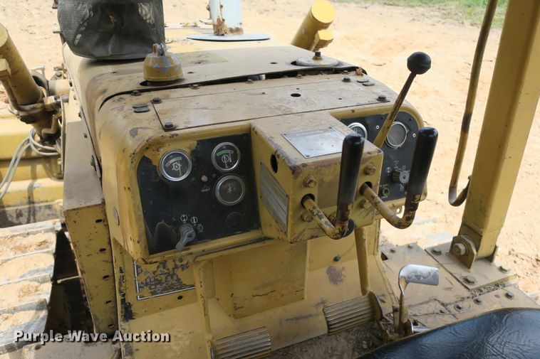image for item DB10247 1985 Caterpillar D6D dozer