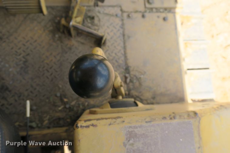 image for item DB10247 1985 Caterpillar D6D dozer