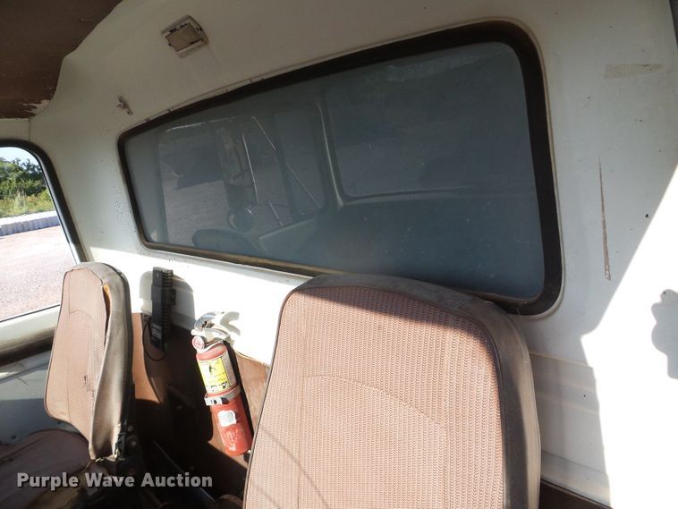 image for item DC5069 1982 Ford 8000 dump truck