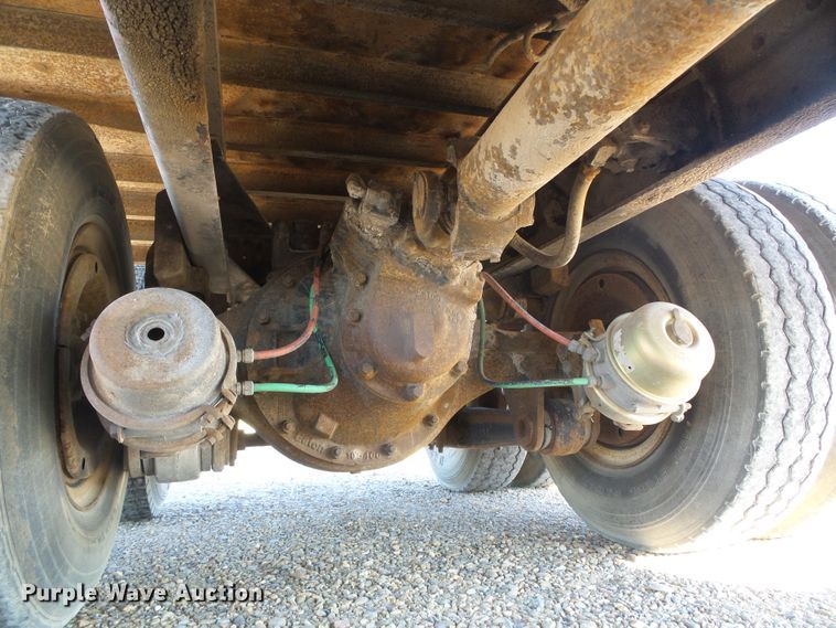 image for item DC5069 1982 Ford 8000 dump truck