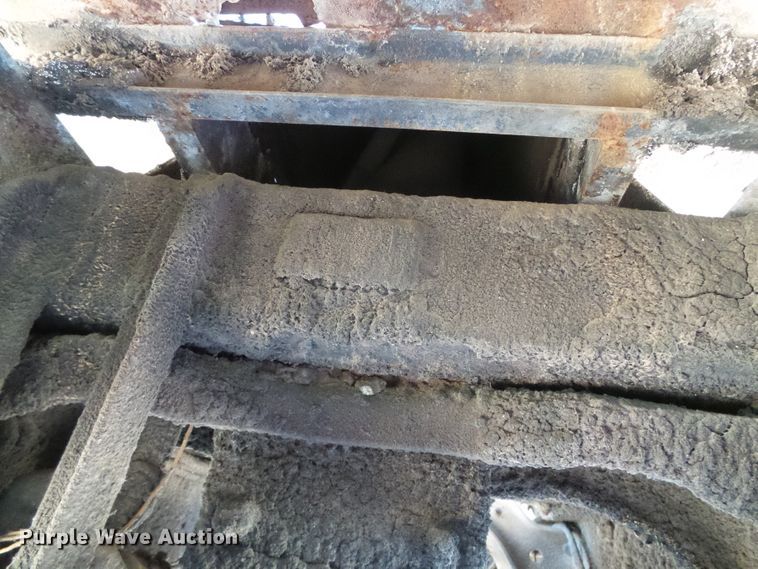 image for item DC5069 1982 Ford 8000 dump truck