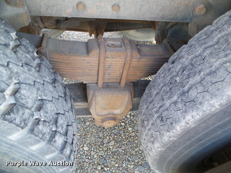 image for item DC5069 1982 Ford 8000 dump truck