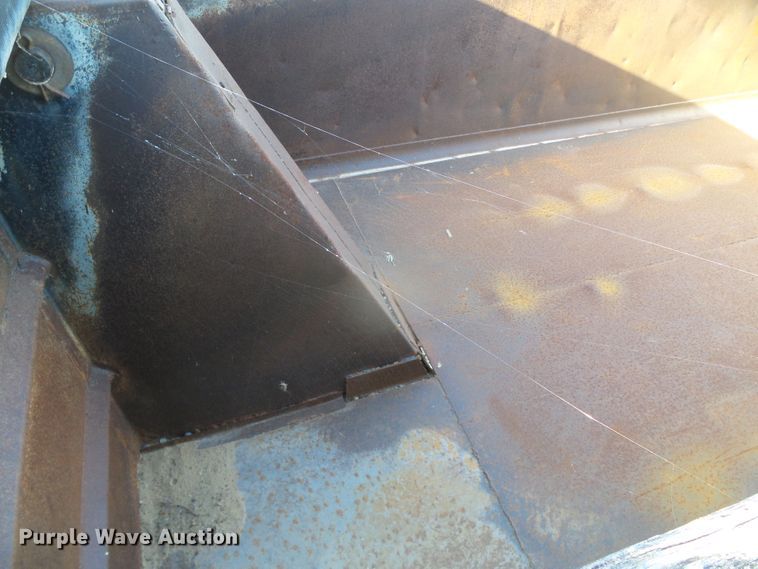 image for item DC5069 1982 Ford 8000 dump truck