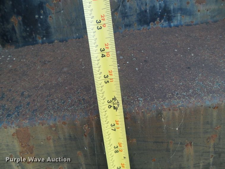 image for item DC5069 1982 Ford 8000 dump truck