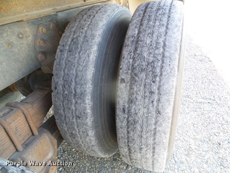 image for item DC5069 1982 Ford 8000 dump truck