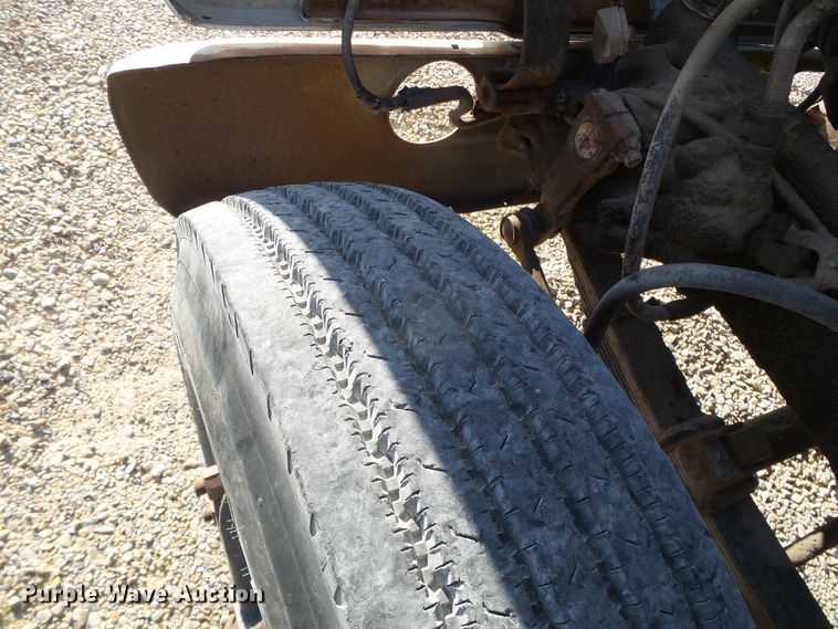 image for item DC5069 1982 Ford 8000 dump truck