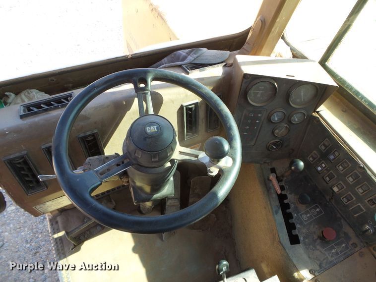 image for item DC5071 1998 Caterpillar 615C Series II elevating scraper