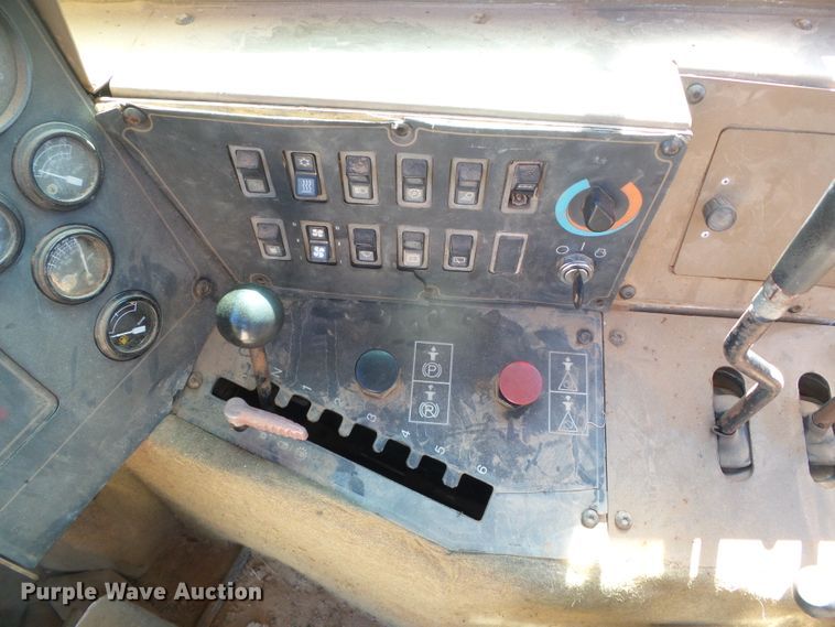 image for item DC5071 1998 Caterpillar 615C Series II elevating scraper