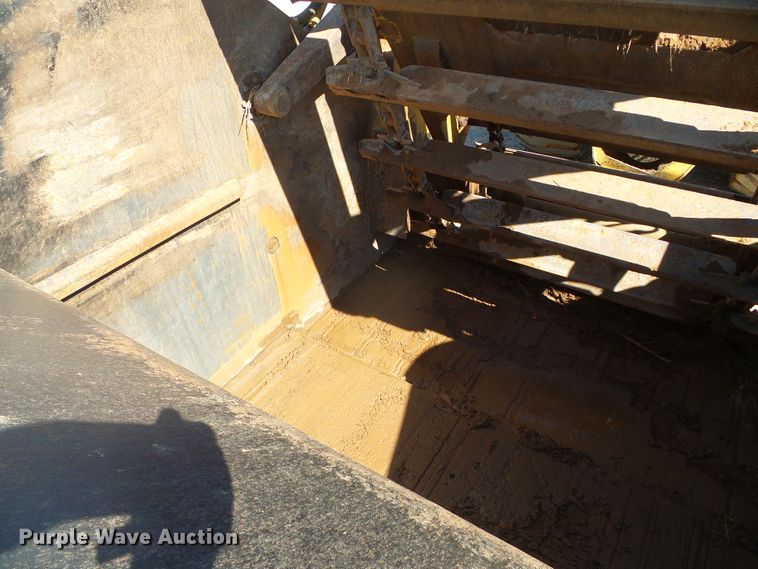 image for item DC5071 1998 Caterpillar 615C Series II elevating scraper