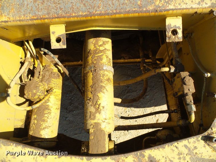 image for item DC5071 1998 Caterpillar 615C Series II elevating scraper