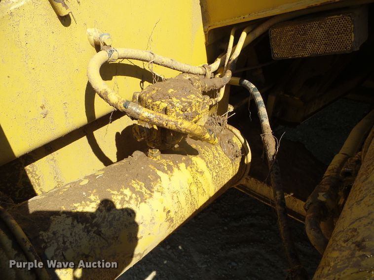 image for item DC5071 1998 Caterpillar 615C Series II elevating scraper