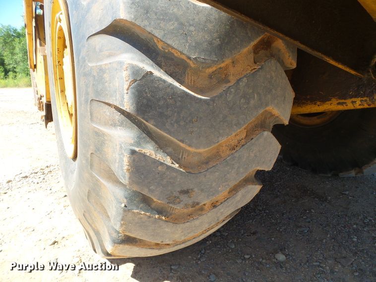 image for item DC5071 1998 Caterpillar 615C Series II elevating scraper