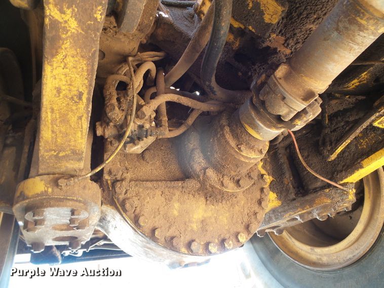 image for item DC5071 1998 Caterpillar 615C Series II elevating scraper