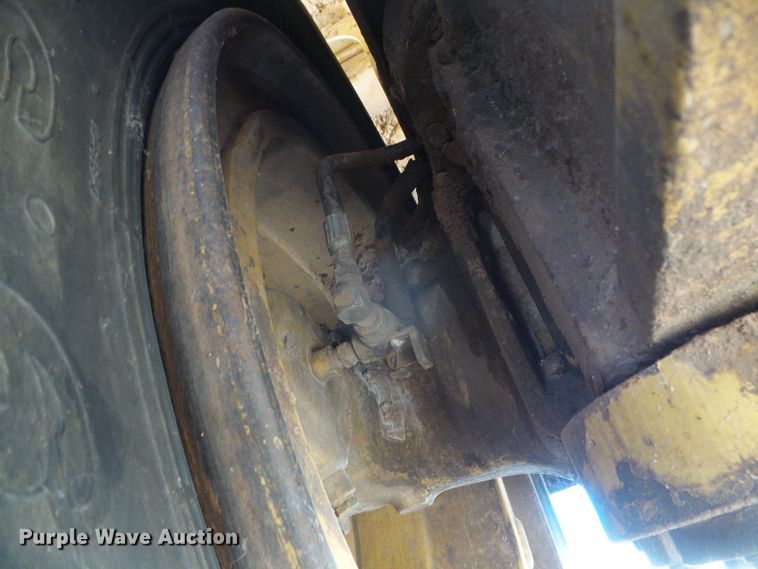 image for item DC5071 1998 Caterpillar 615C Series II elevating scraper