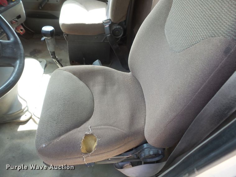 image for item DD6298 1997 Ford Aeromax L9000 flatbed truck