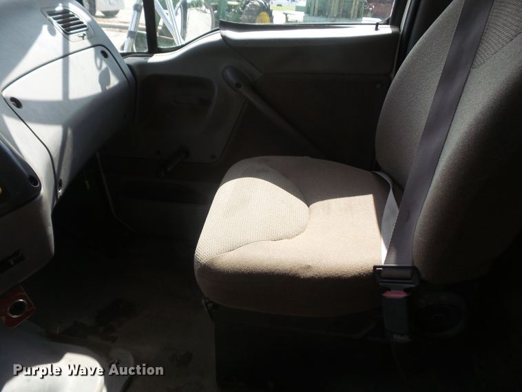 image for item DD6298 1997 Ford Aeromax L9000 flatbed truck