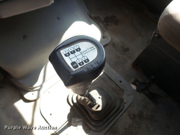 image for item DD6298 1997 Ford Aeromax L9000 flatbed truck