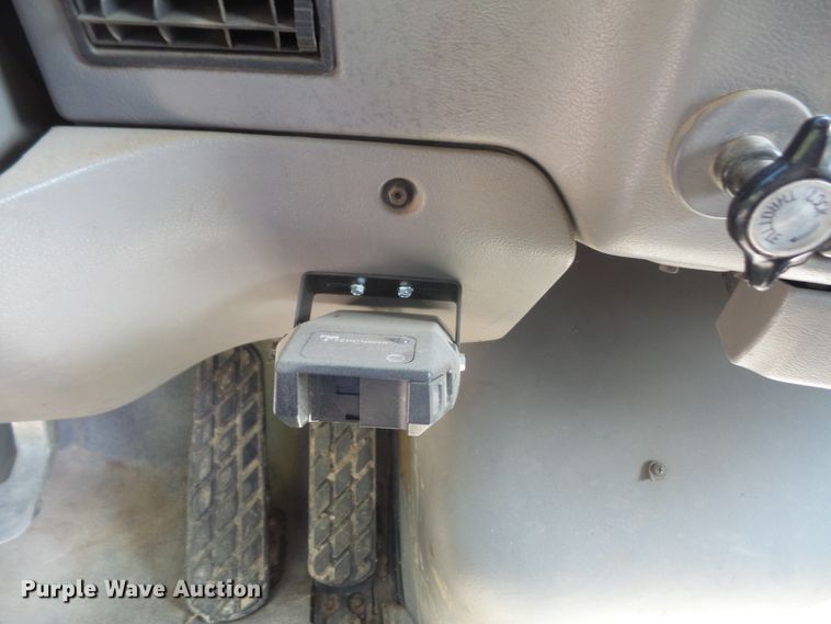 image for item DD6298 1997 Ford Aeromax L9000 flatbed truck