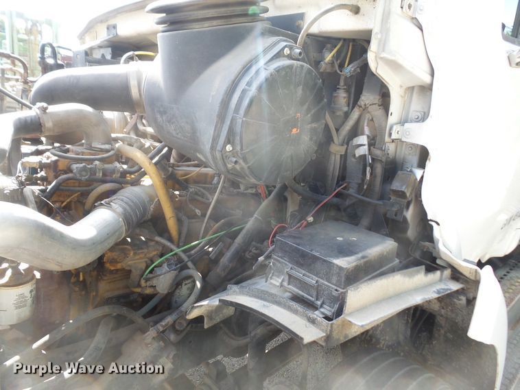 image for item DD6298 1997 Ford Aeromax L9000 flatbed truck