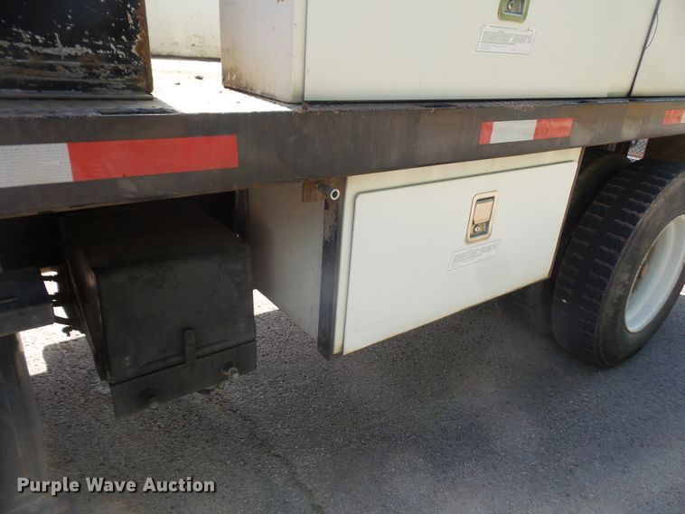 image for item DD6298 1997 Ford Aeromax L9000 flatbed truck