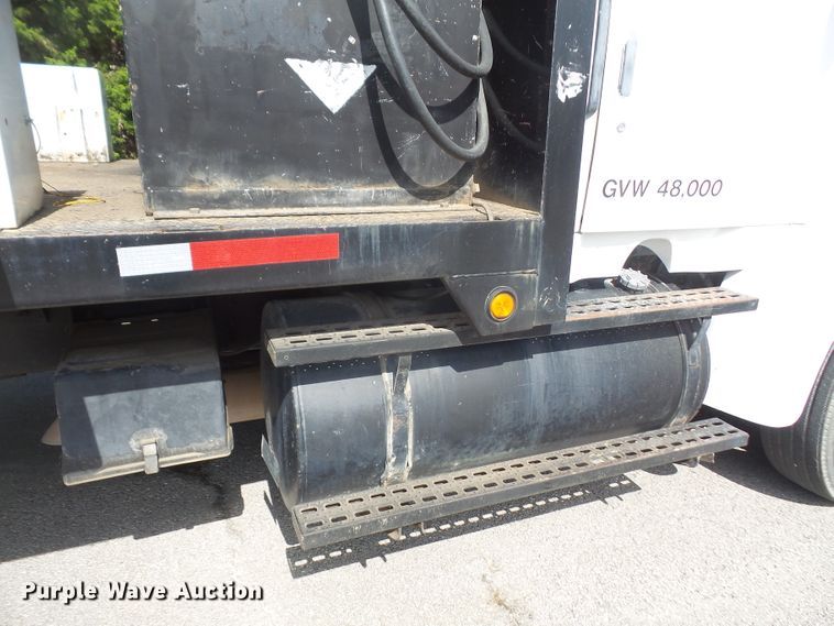 image for item DD6298 1997 Ford Aeromax L9000 flatbed truck
