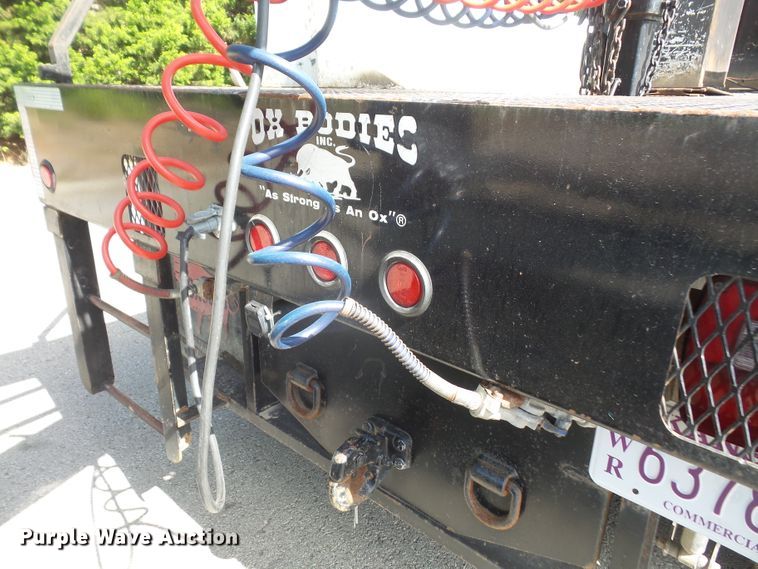 image for item DD6298 1997 Ford Aeromax L9000 flatbed truck