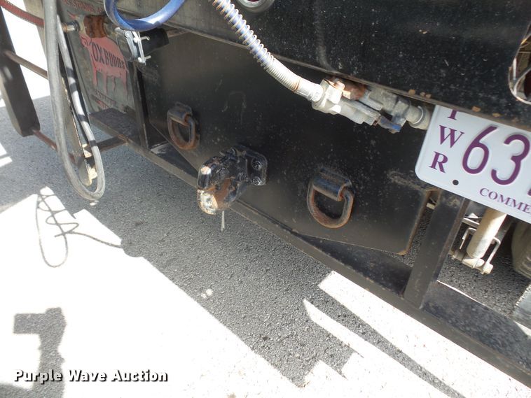 image for item DD6298 1997 Ford Aeromax L9000 flatbed truck