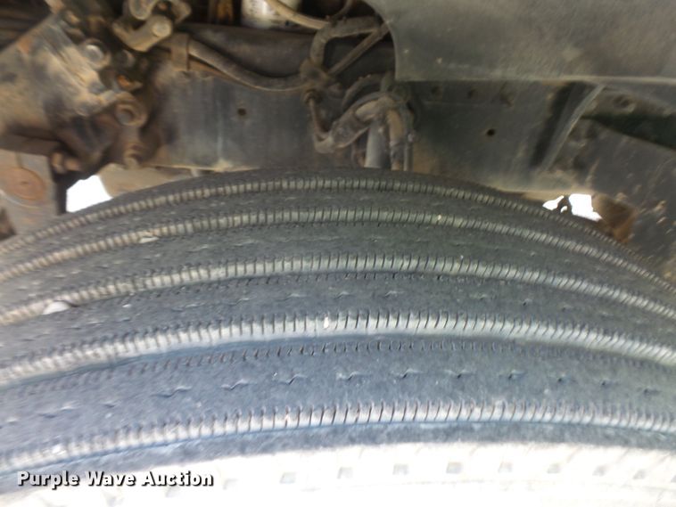 image for item DD6298 1997 Ford Aeromax L9000 flatbed truck