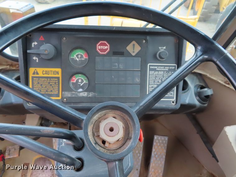 image for item DD6306 1992 John Deere 544E wheel loader