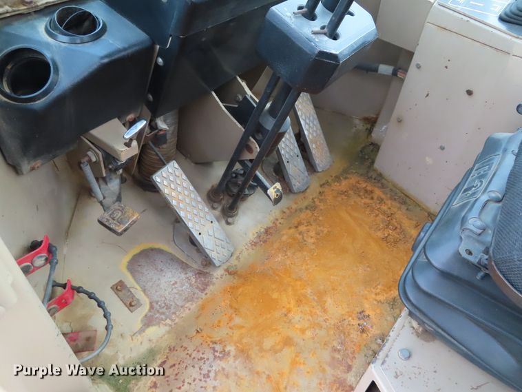 image for item DD6306 1992 John Deere 544E wheel loader