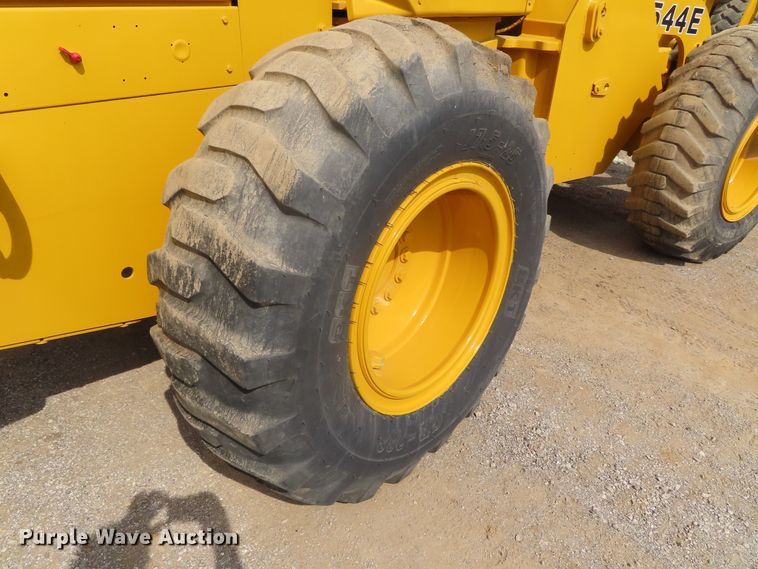 image for item DD6306 1992 John Deere 544E wheel loader