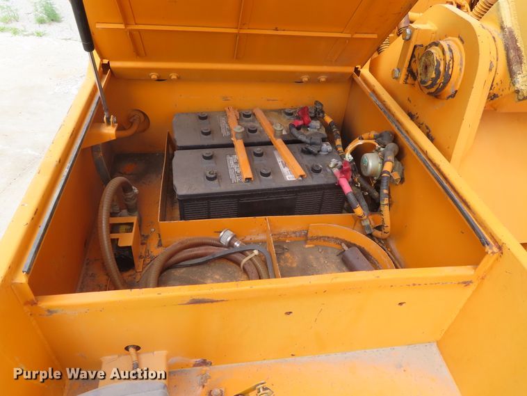 image for item DD6307 1998 Hyundai Robex 210LC-3 excavator