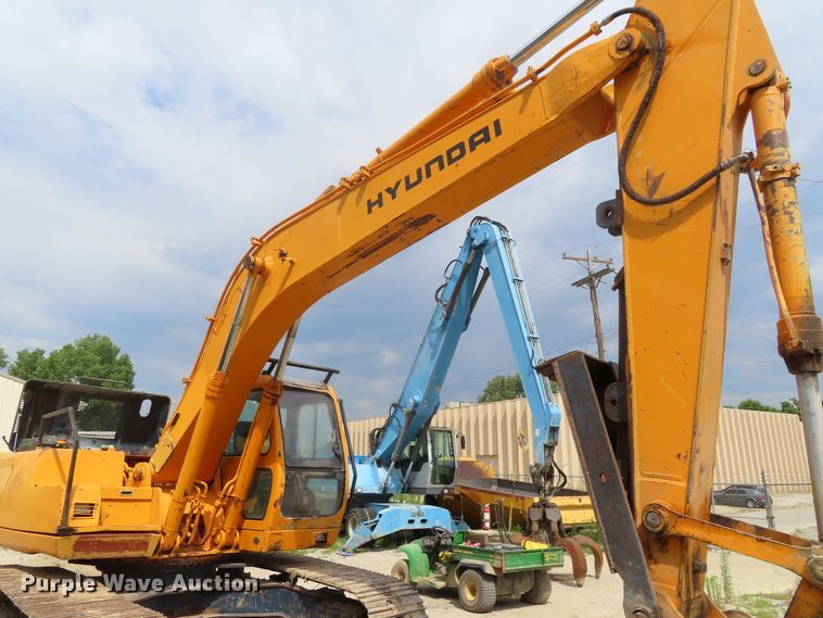 image for item DD6307 1998 Hyundai Robex 210LC-3 excavator