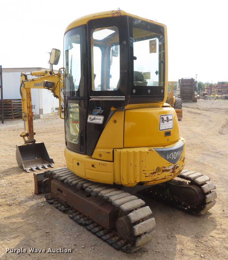 image for item DD6308 2000 Komatsu PC30MR-1 mini excavator