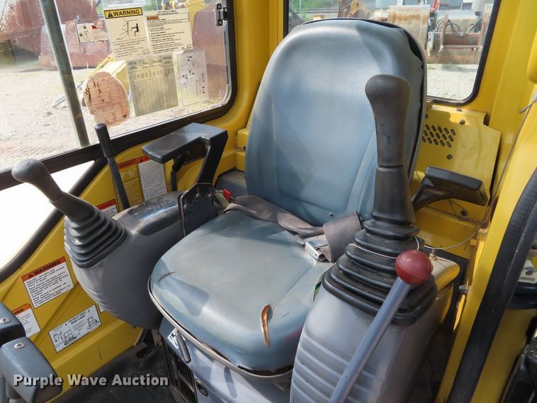 image for item DD6308 2000 Komatsu PC30MR-1 mini excavator