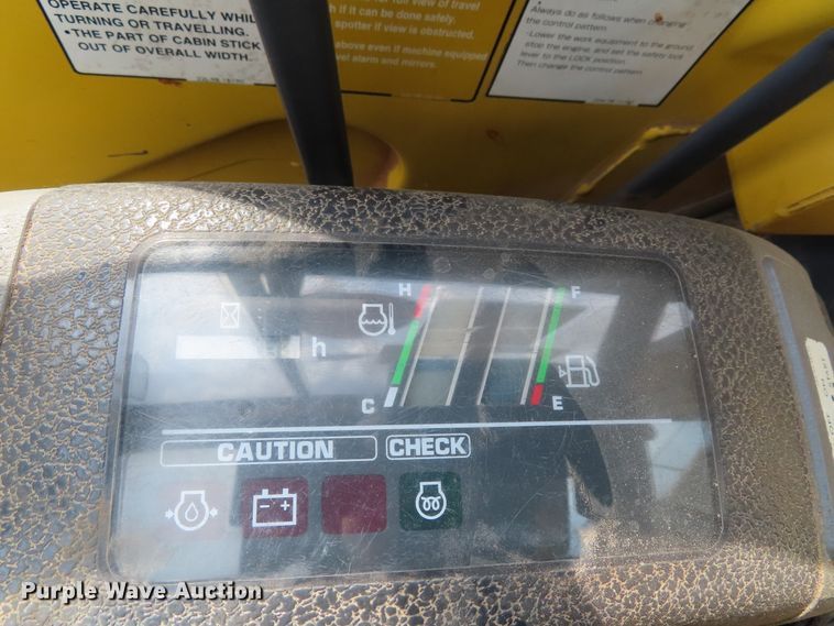 image for item DD6308 2000 Komatsu PC30MR-1 mini excavator