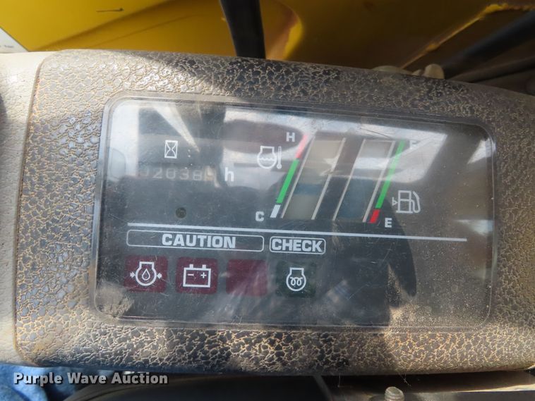 image for item DD6308 2000 Komatsu PC30MR-1 mini excavator