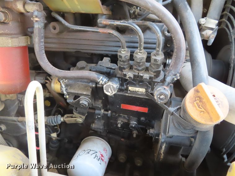 image for item DD6308 2000 Komatsu PC30MR-1 mini excavator