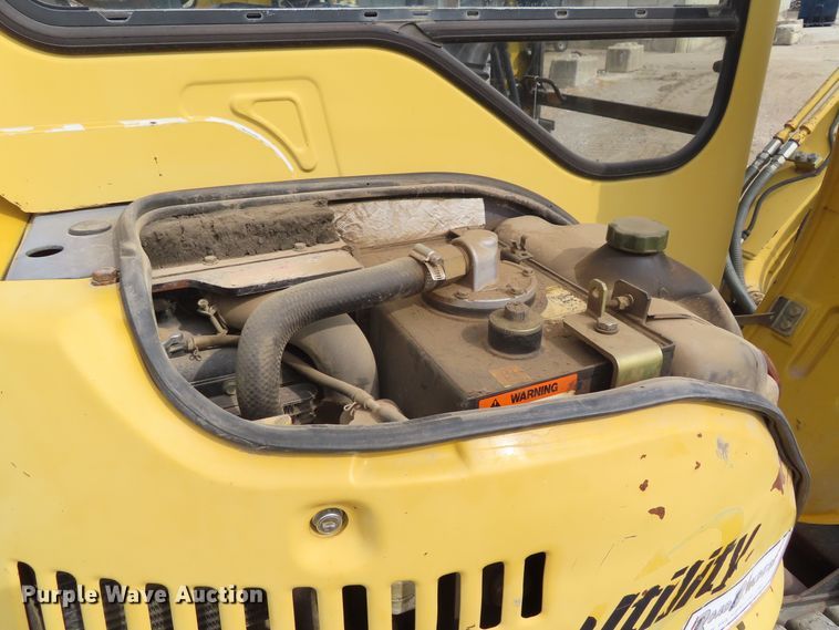 image for item DD6308 2000 Komatsu PC30MR-1 mini excavator