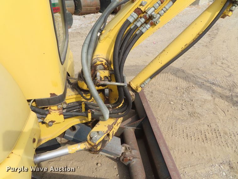 image for item DD6308 2000 Komatsu PC30MR-1 mini excavator