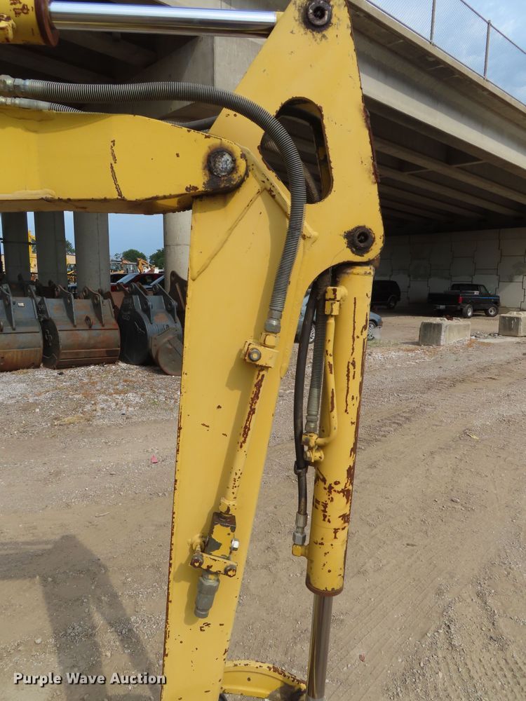 image for item DD6308 2000 Komatsu PC30MR-1 mini excavator