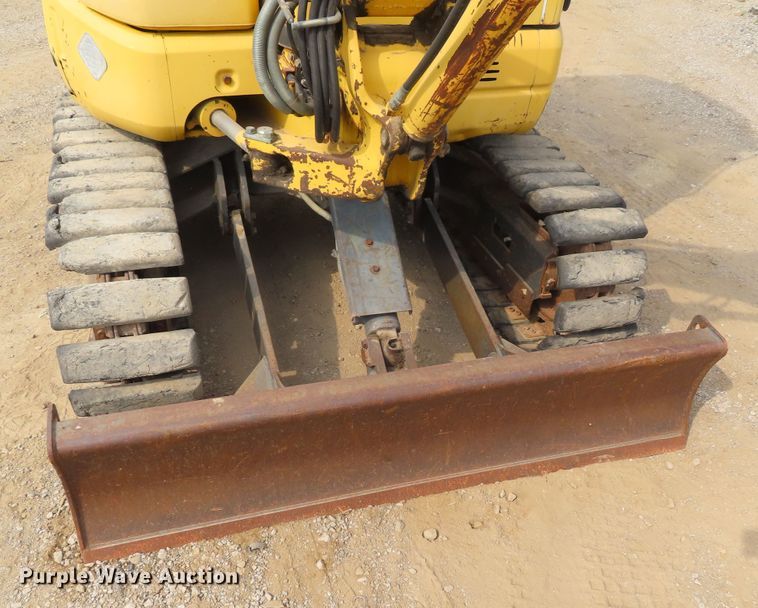 image for item DD6308 2000 Komatsu PC30MR-1 mini excavator