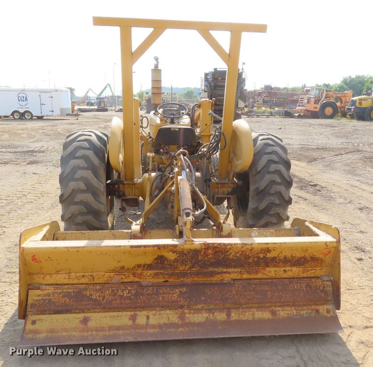 image for item DD6309 Ford 445 tractor