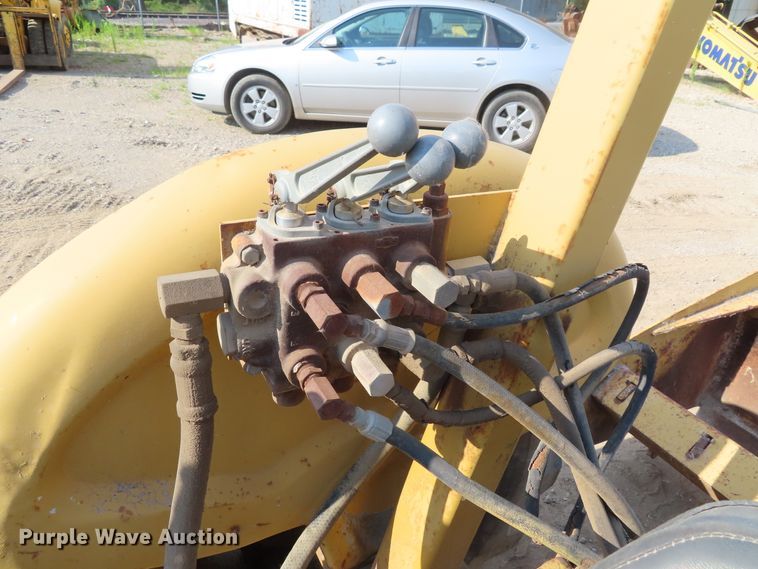 image for item DD6309 Ford 445 tractor