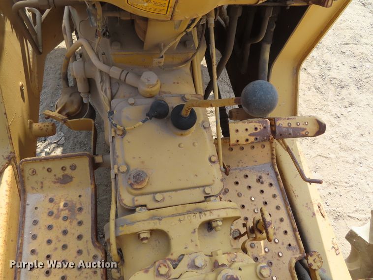 image for item DD6309 Ford 445 tractor