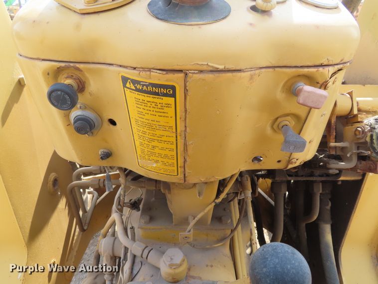 image for item DD6309 Ford 445 tractor