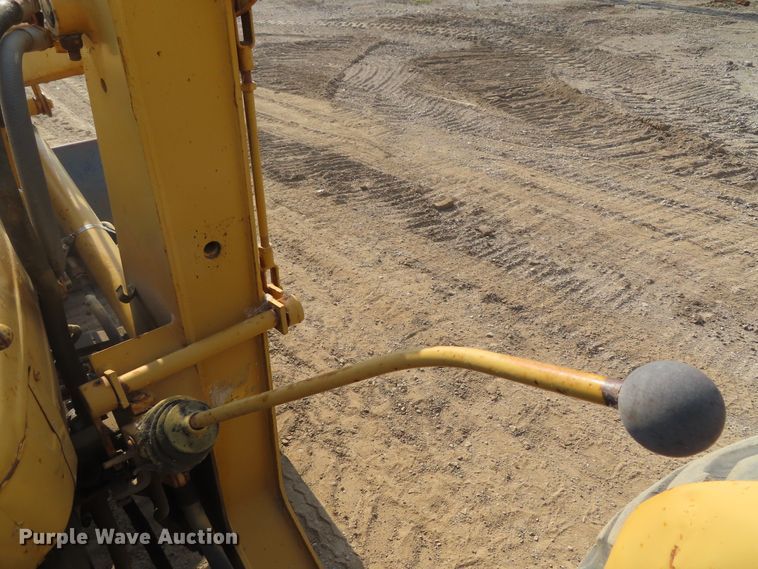 image for item DD6309 Ford 445 tractor