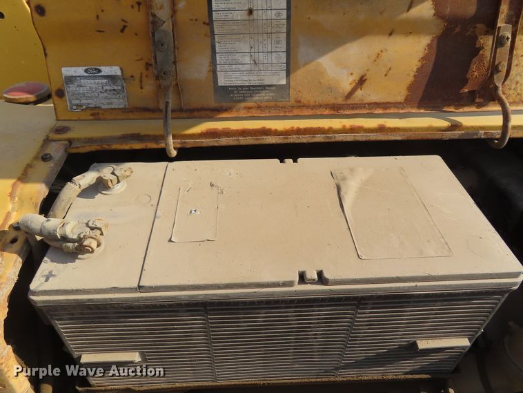 image for item DD6309 Ford 445 tractor