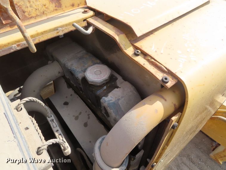 image for item DD6309 Ford 445 tractor