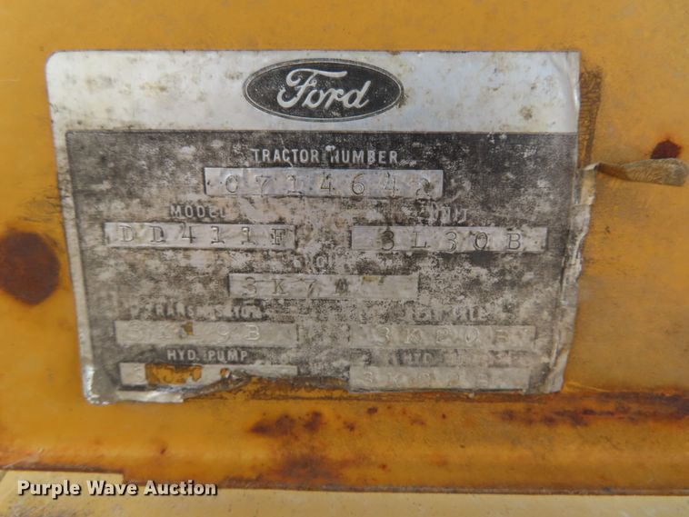 image for item DD6309 Ford 445 tractor
